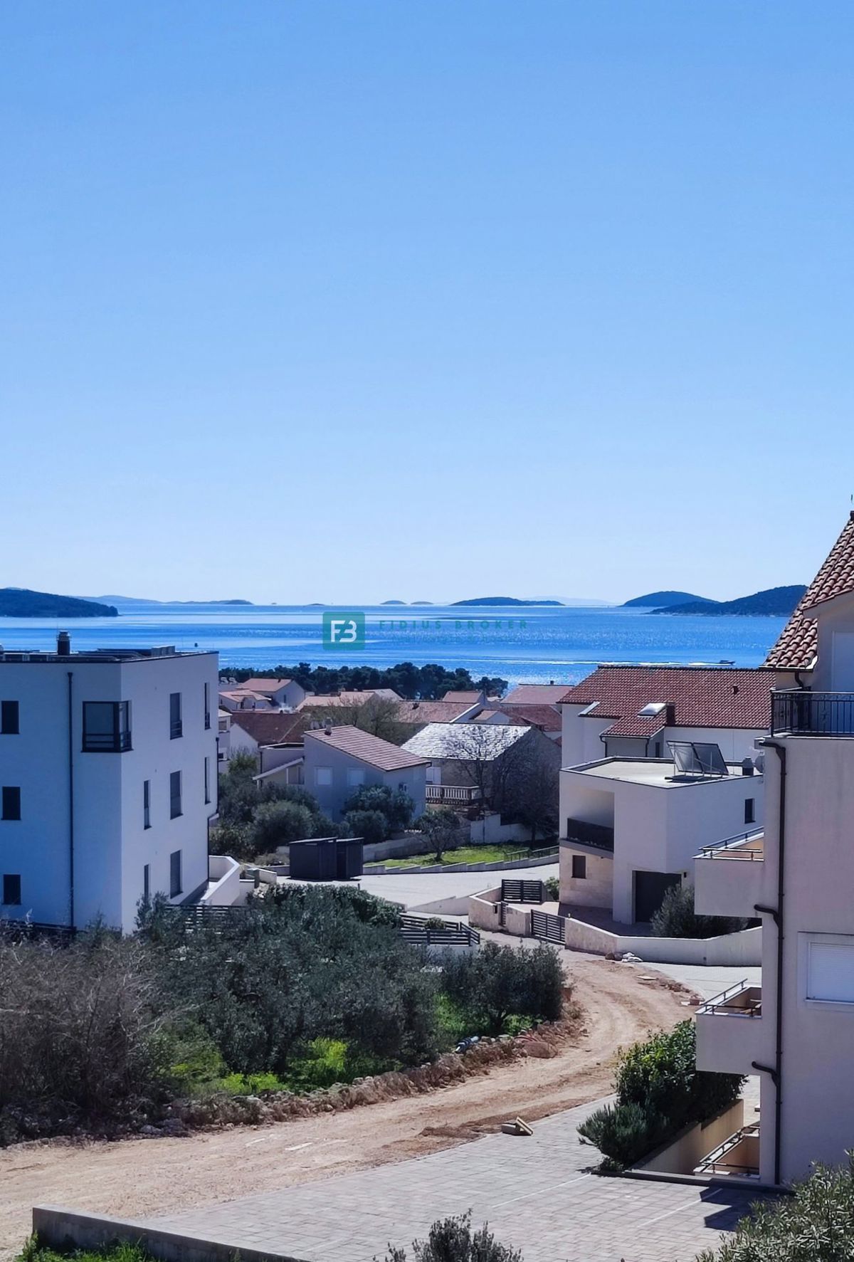 VODICE, novo, penthouse, panoramski pogled na more, 600 m do plaže