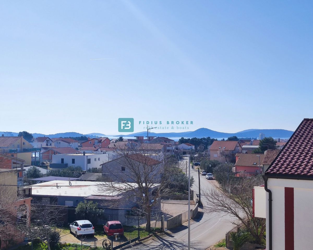 VODICE, novogradnja, 2. kat, pogled na more, mirna lokacija, S7