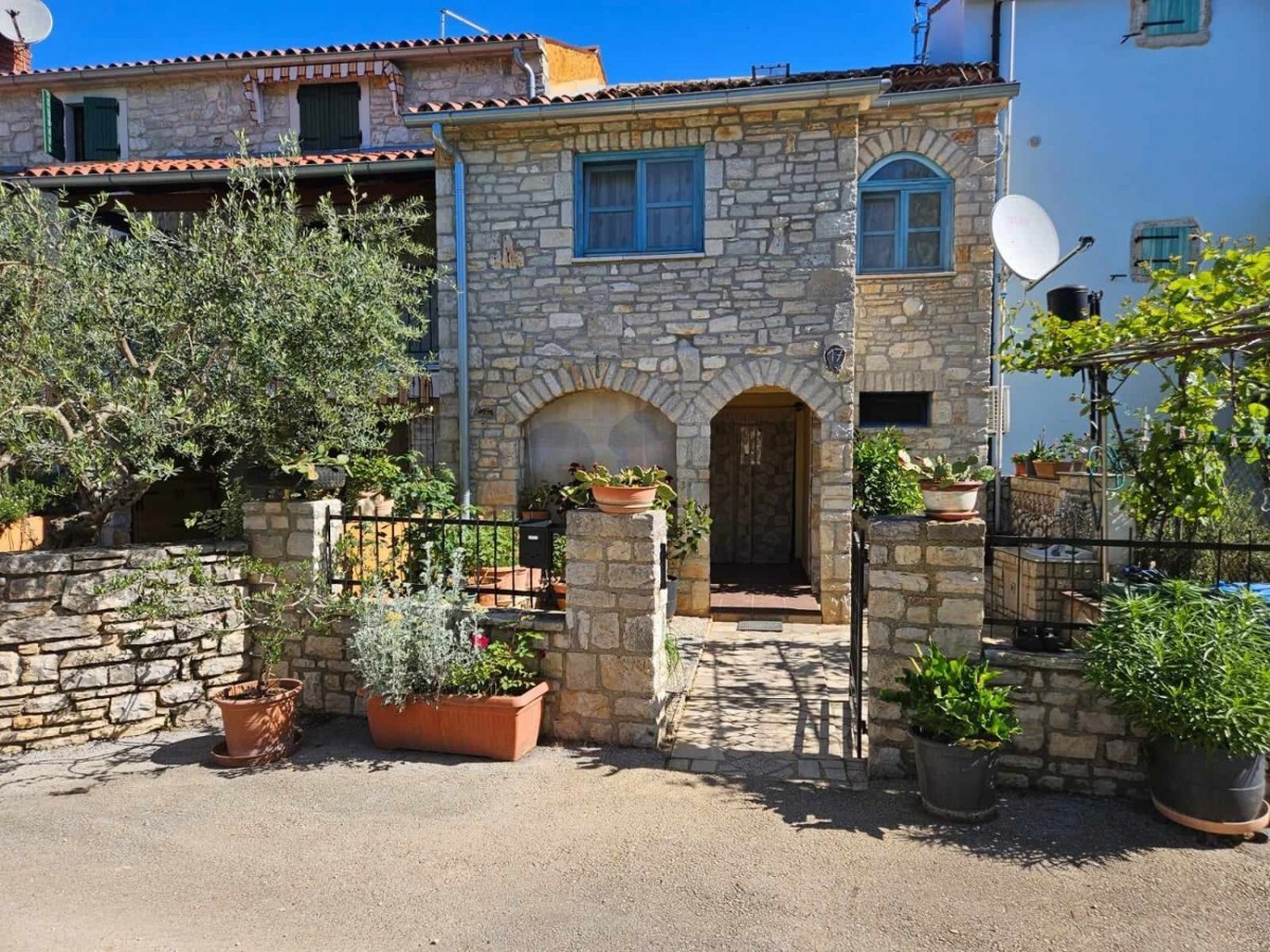 Stone house 4 km from Poreč, Istria