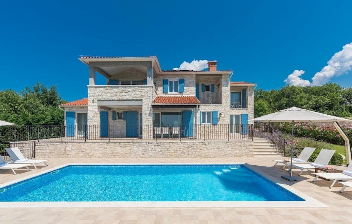 Poreč area, Stone villa with a beautiful view of the sea and nature