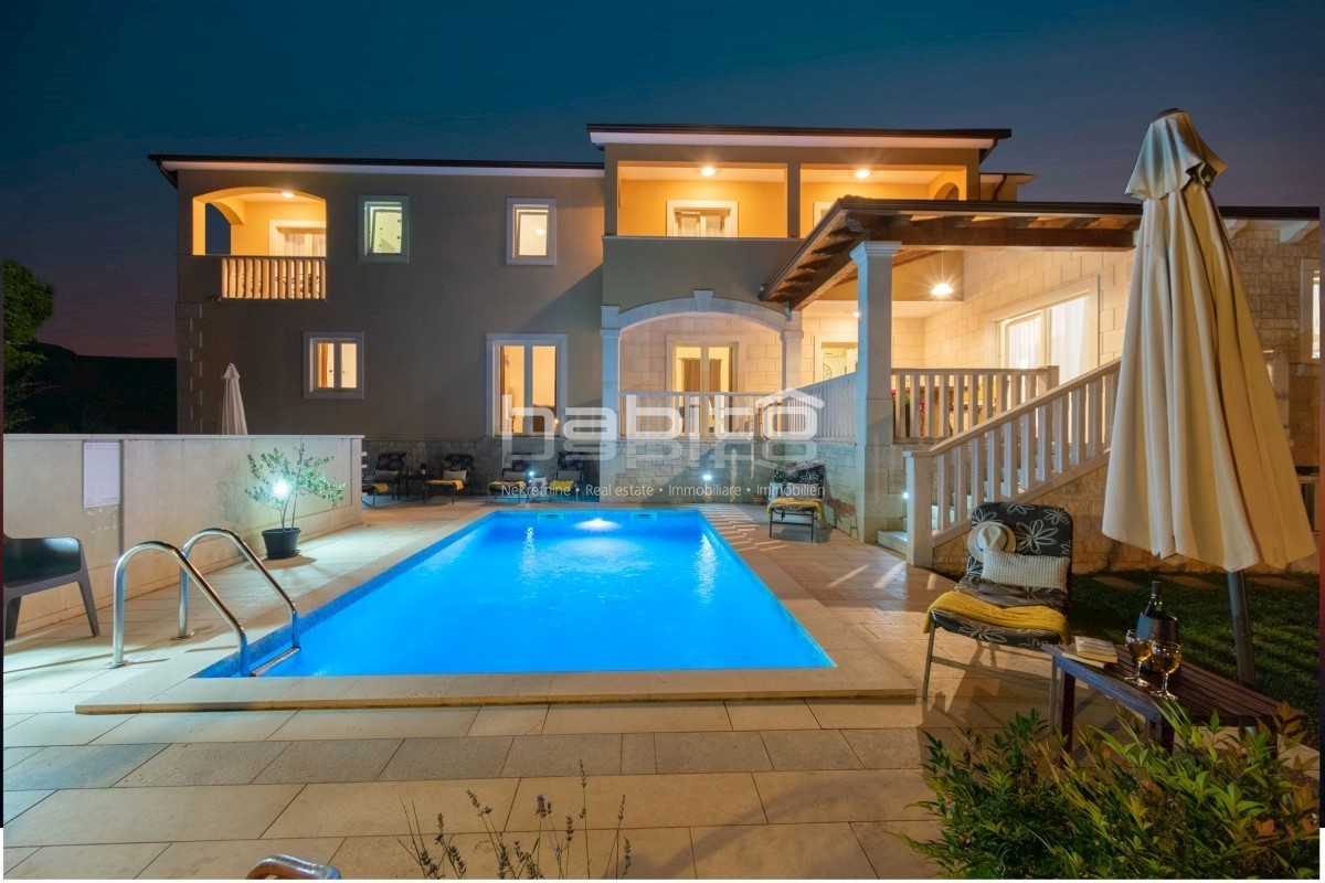 Poreč 20 km - Detached house with pool, 4 bedrooms