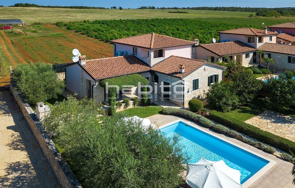 Porec area - Amazing Mediterranean house with a swimming pool only 5 km from the sea