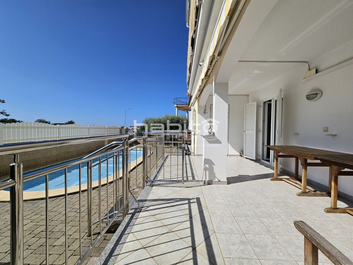 Bereich Porec - Apartment mit Pool 900 m vom Meer entfernt