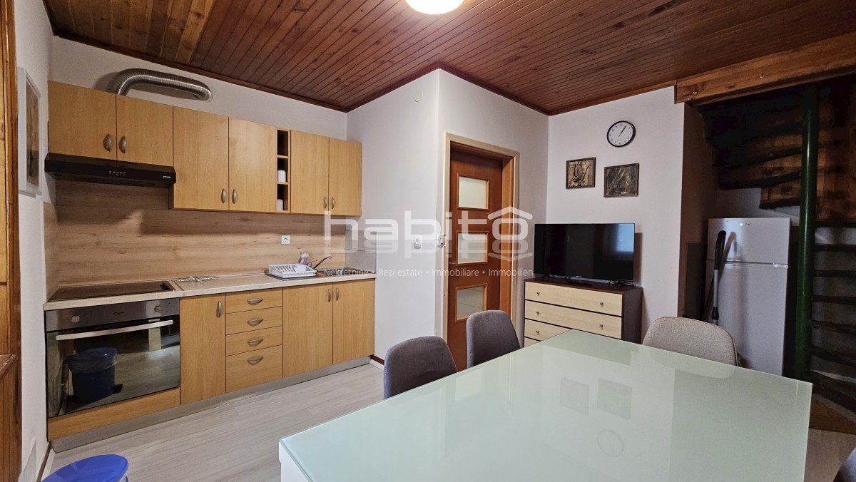 Poreč 9 km, Tar - Kamnita hiša le 2 km od morja, obnovljena