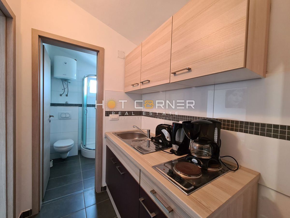Štinjan, studio apartman, 1. kat, 18 m2, dio vrta