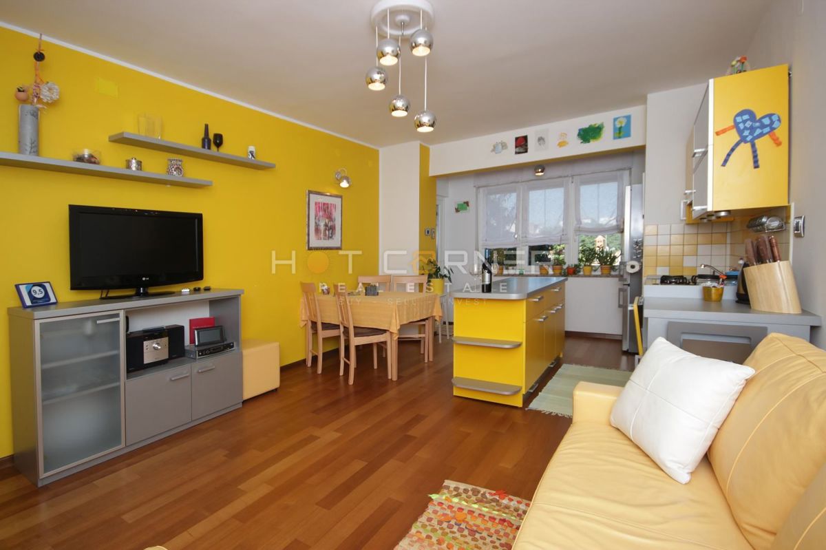 Kaštanjer, Pula, moderan stan, 2 spavaće sobe 