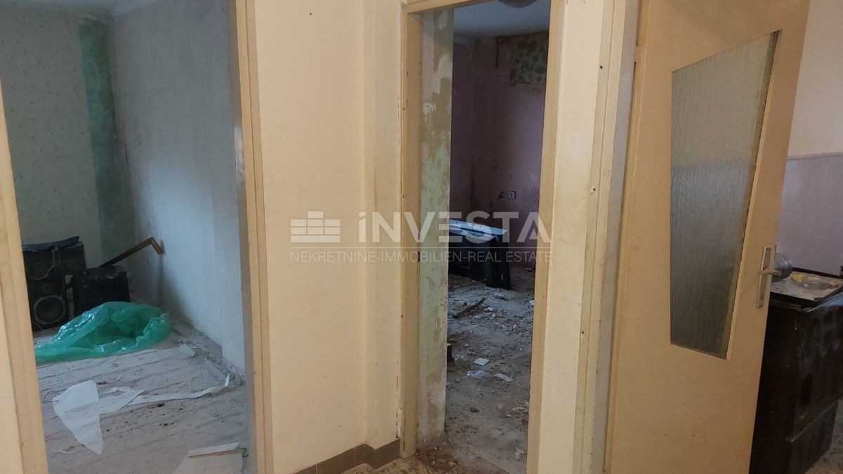 Apartment for renovation in the center of Poreč - TOP LOCATION