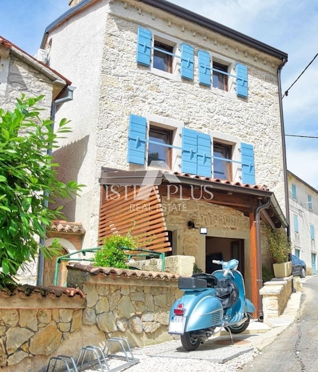 Idyllisches Steinhaus in der Nähe von Vižinada