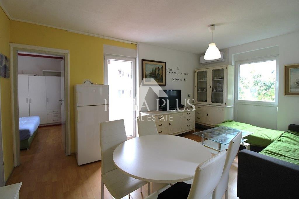 PRILIKA! Apartma v 1. nadstropju - 150m od morja