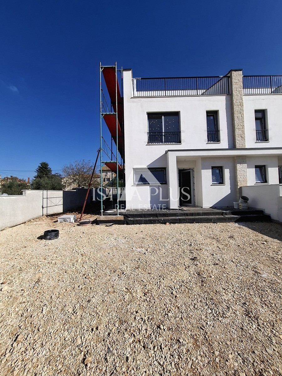Istrien, Poreč, hochwertiges Familienhaus mit Garten und offenem Meerblick