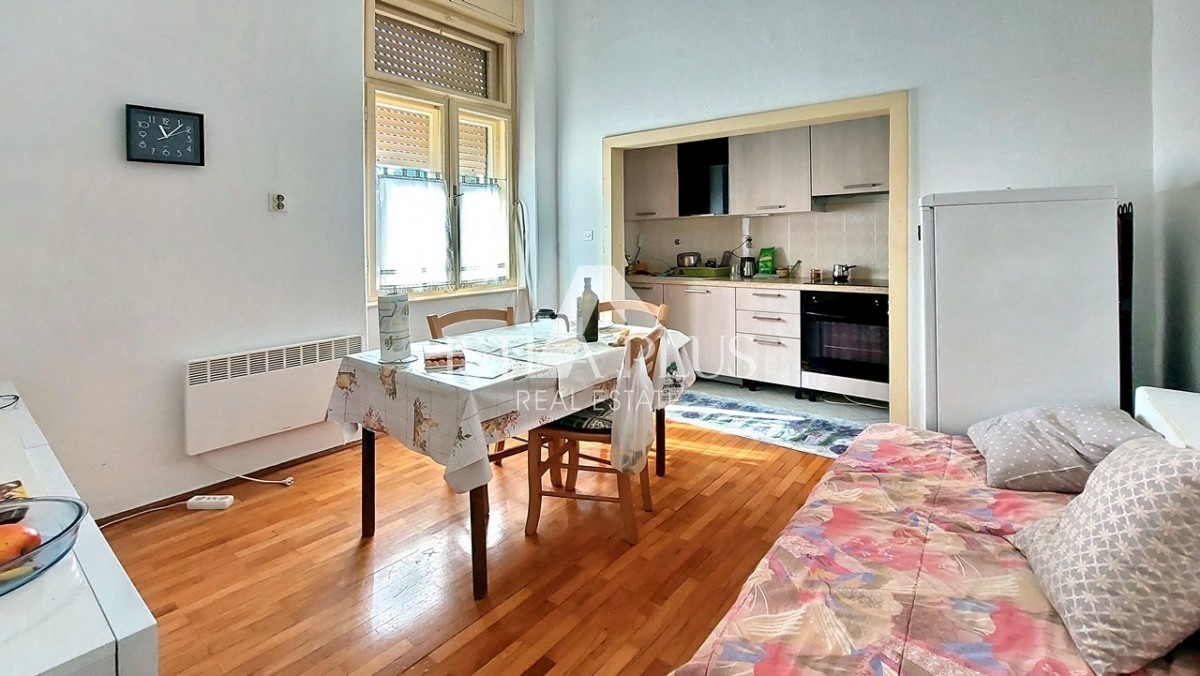 Stanovanje v centru Poreča - prva vrsta do morja!