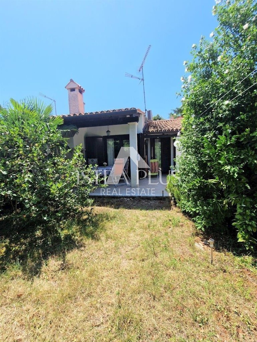 Einstöckiges Haus in ausgezeichneter Lage, 300 m von den ersten Stränden entfernt