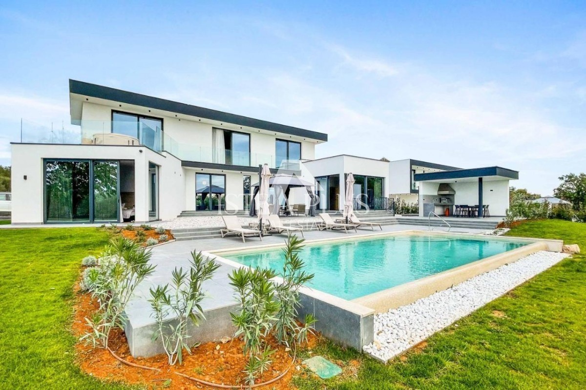 Luxusvilla mit Pool in schöner ruhiger Lage - in der Nähe von Poreč