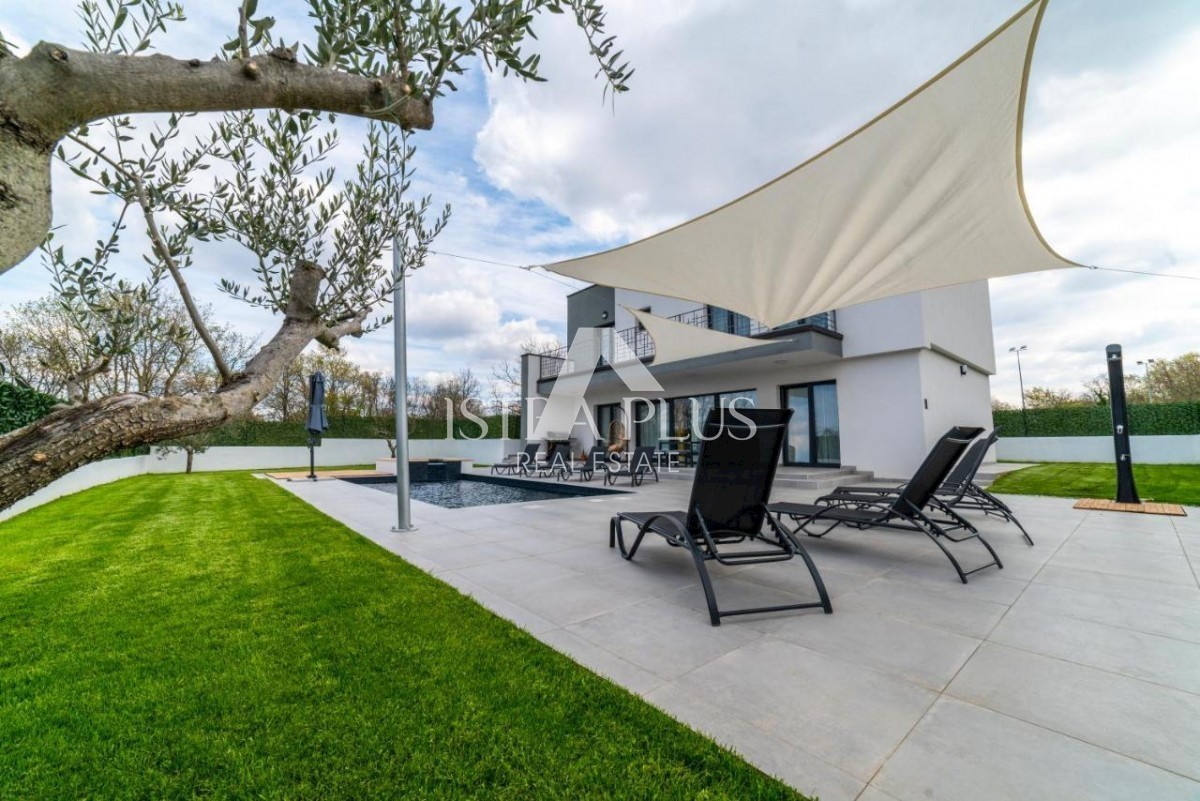 Moderne Villa in der Nähe von Porec