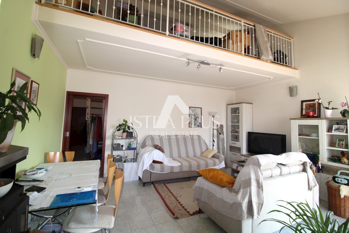 Poreč - Apartment on the 2nd floor, 500m from the sea