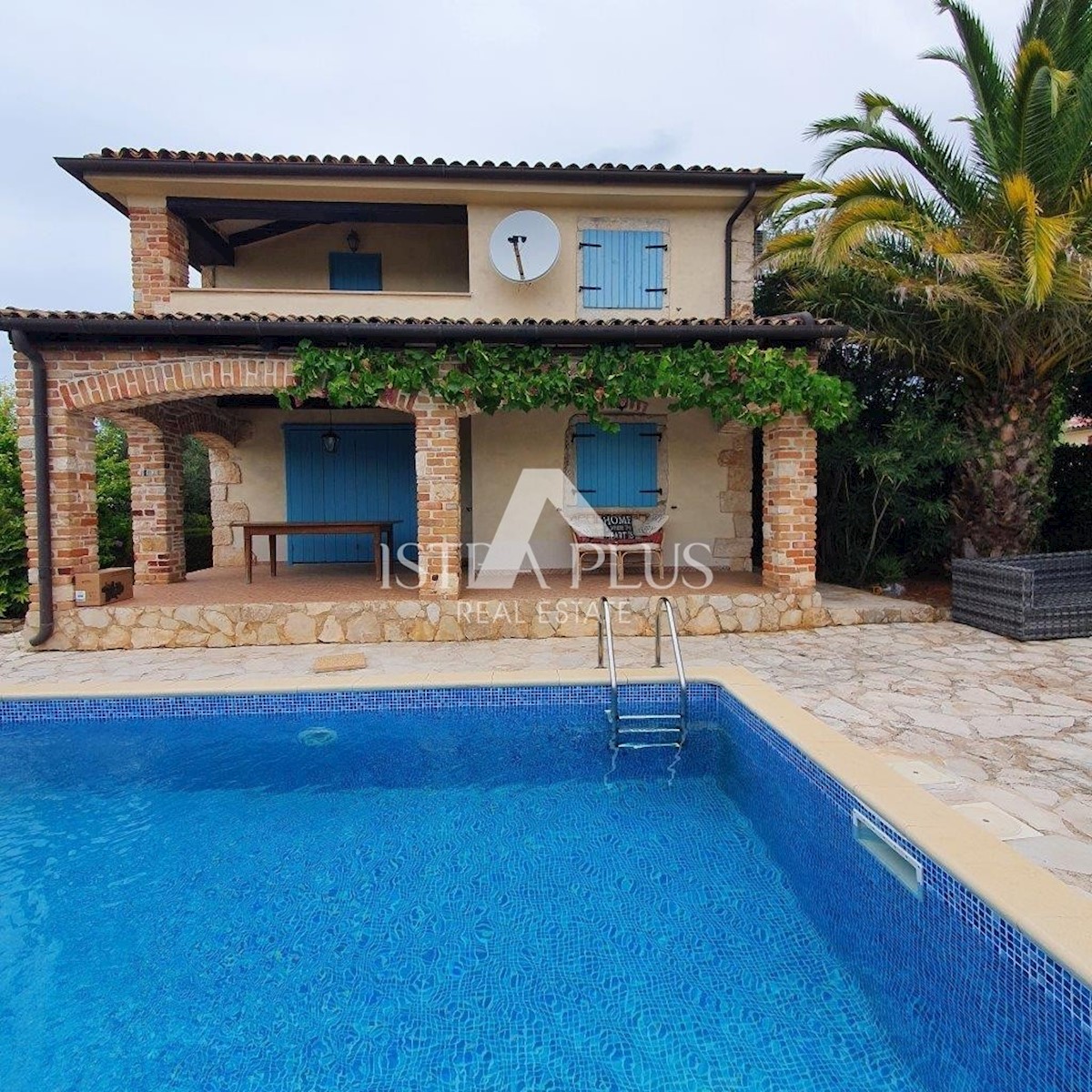 Schönes Steinhaus mit Pool 1 km vom Meer entfernt!