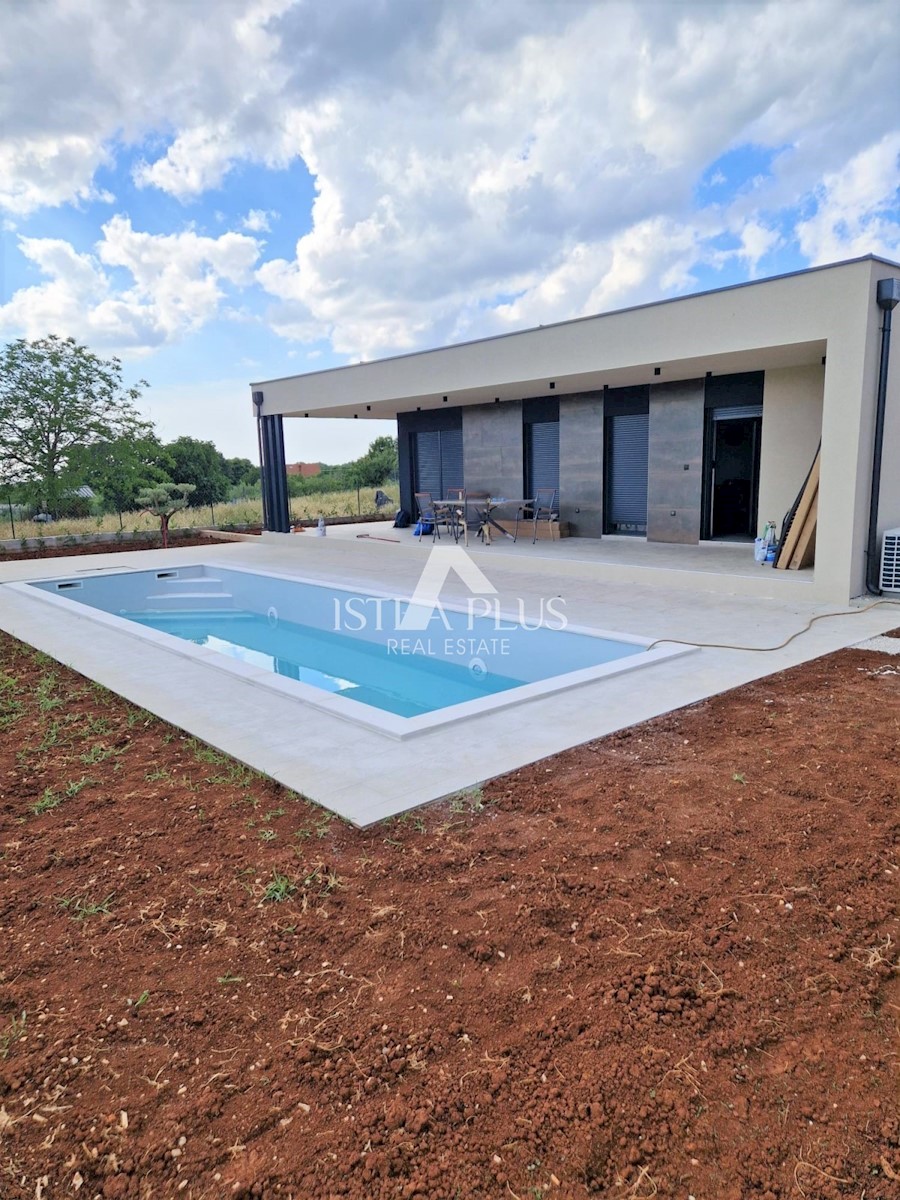 Haus mit modernem Design am Rande des Dorfes mit freiem Blick-voll möbliert