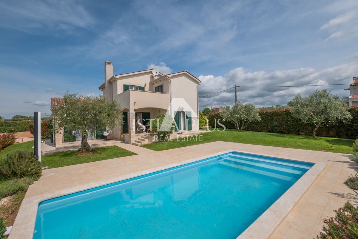 Poreč-Bereich, mediterranes Haus mit Pool!