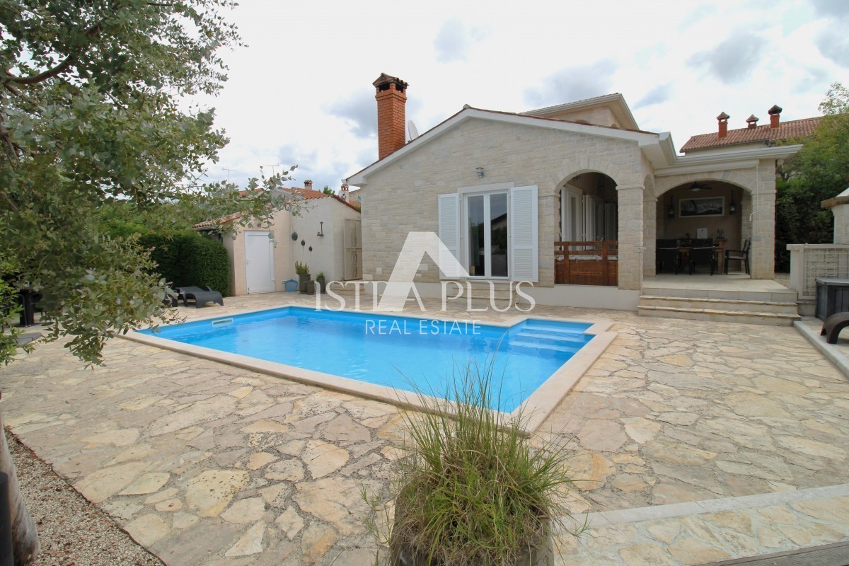 Istrien, Poreč Schönes freistehendes Steinhaus mit Swimmingpool, 7 km von Poreč entfernt