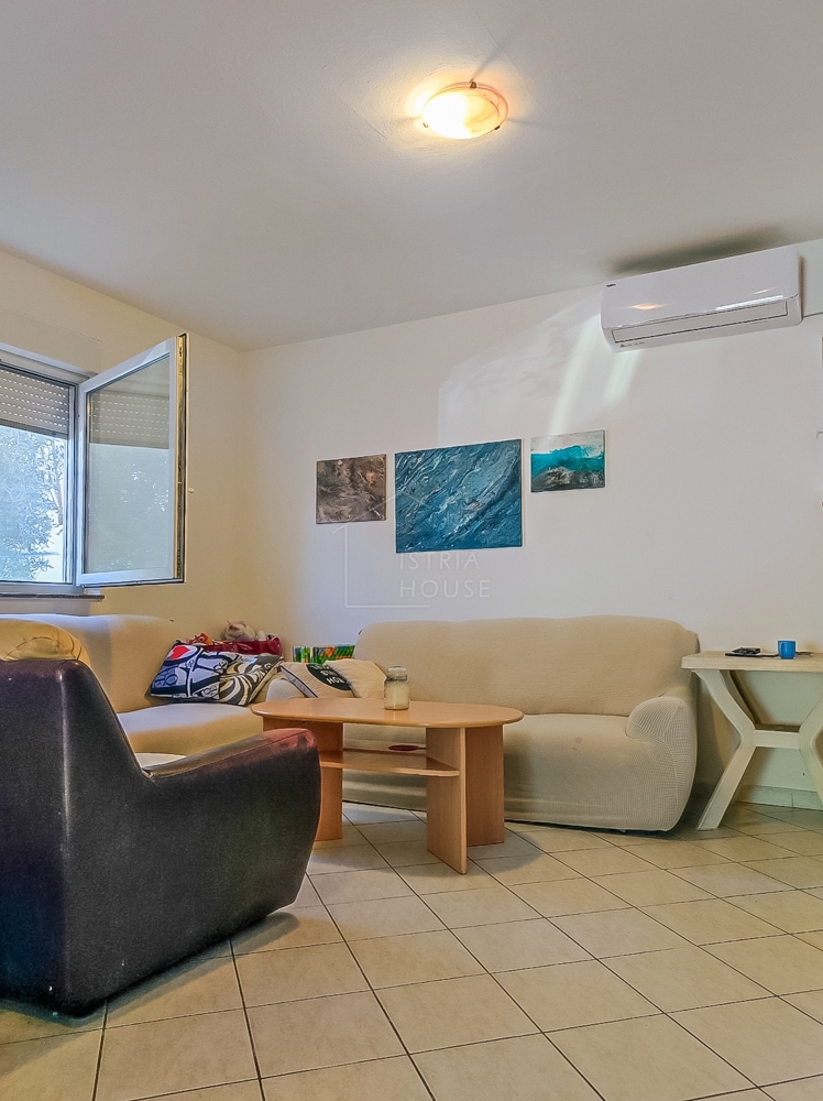 Vodice, stan u prizemlju 