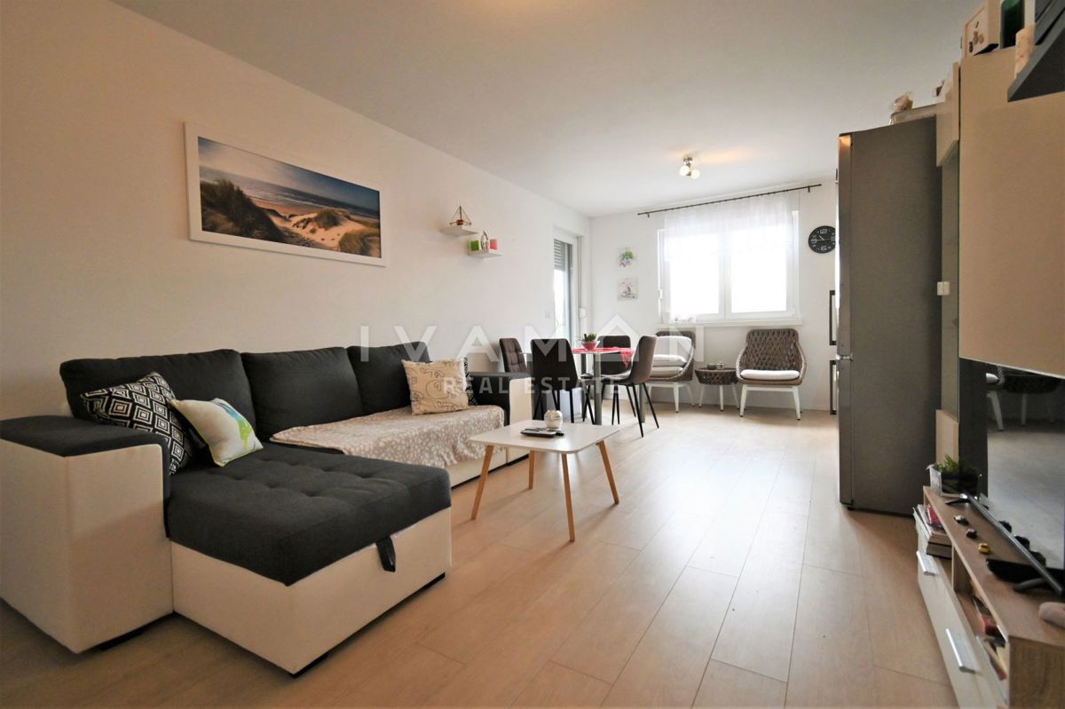 Beautiful one-room apartment on the ground floor