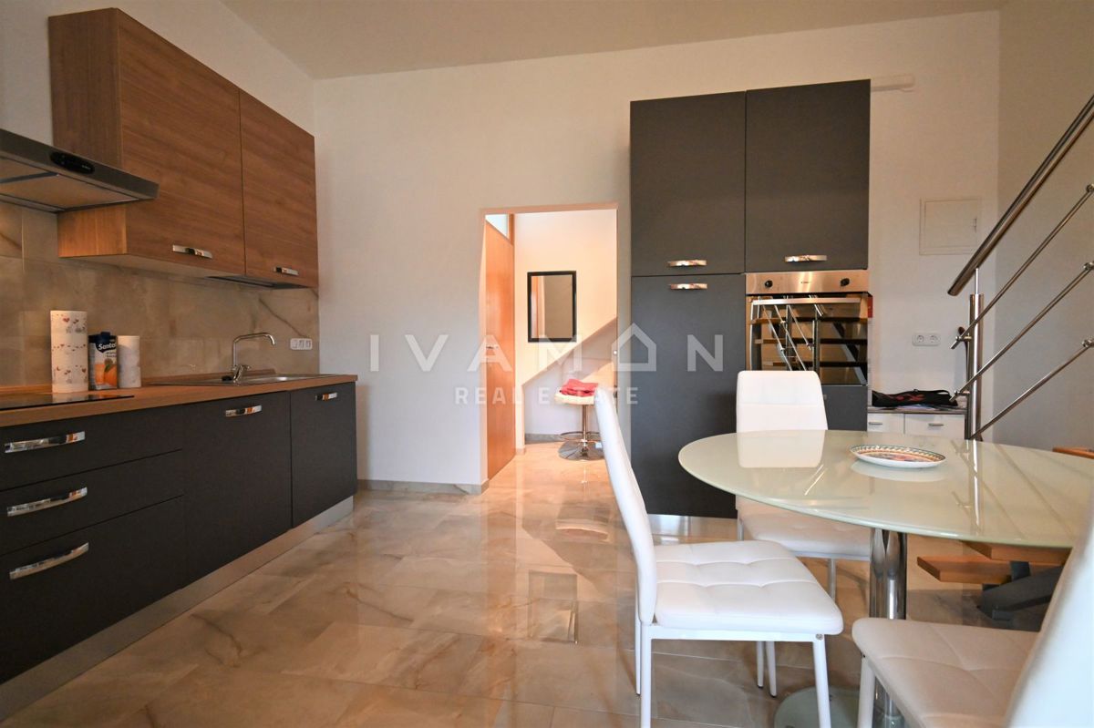 Two-story apartment with a garden 2 km from the sea