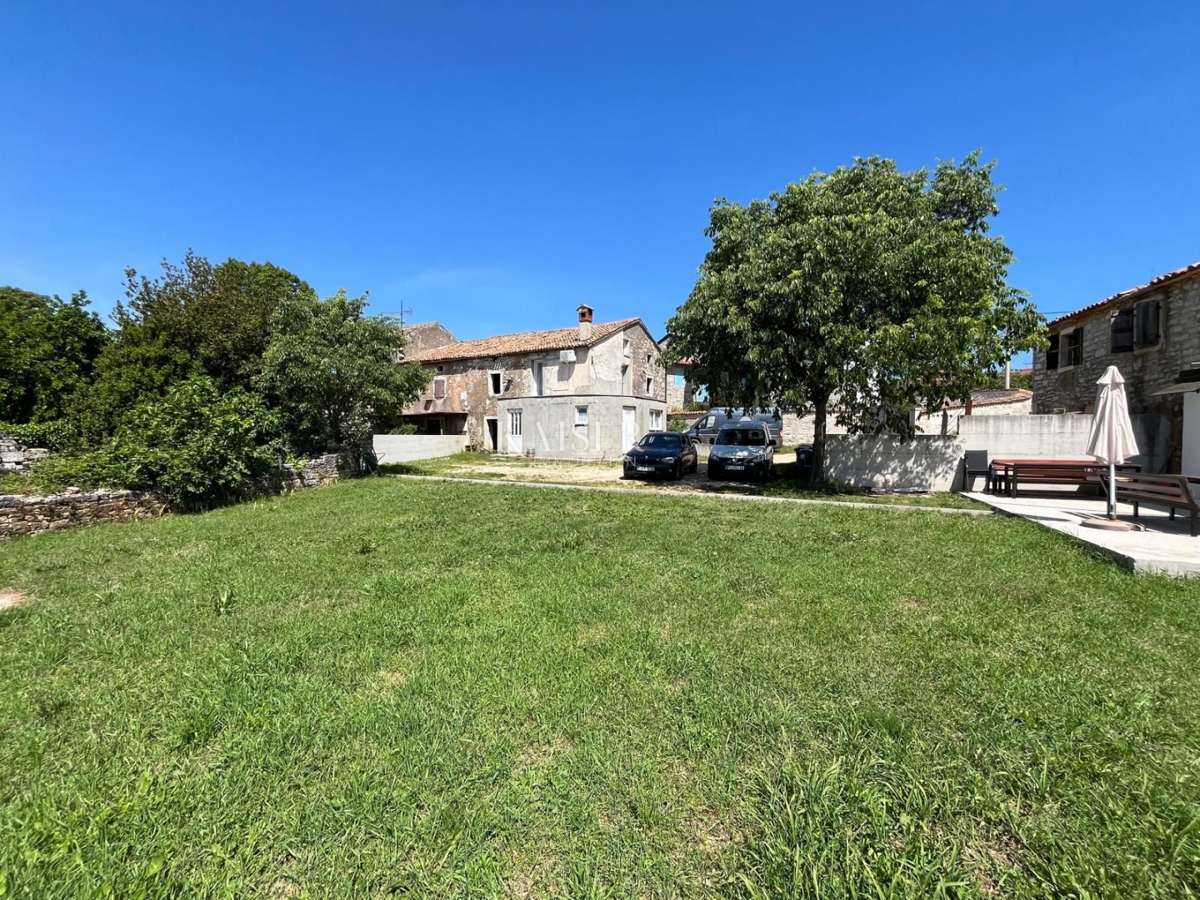 Istrien - Poreč, Steinhaus mit Garten und Meerblick