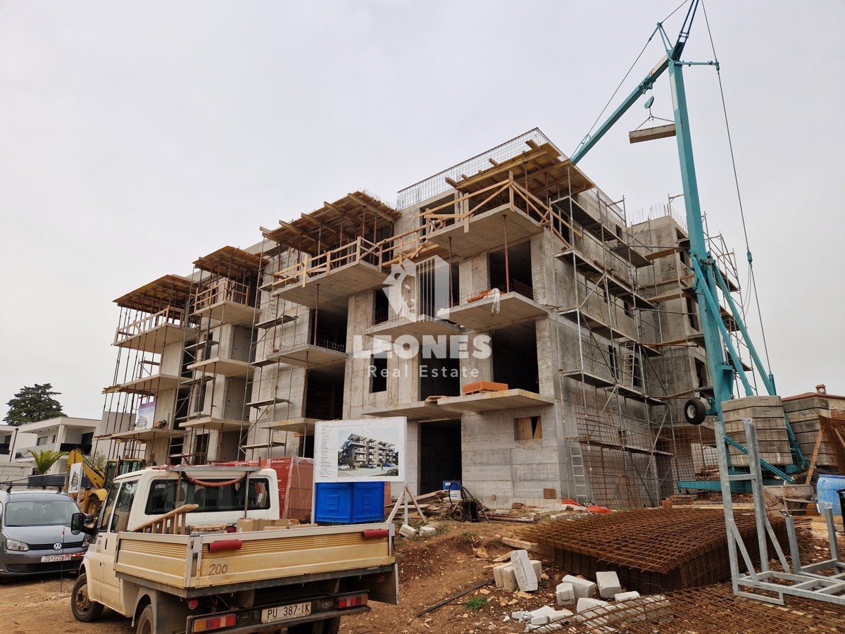 Apartment with elevator in a modern new building near Poreč