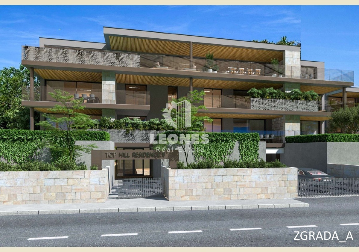 Luksuzan stan u prizemlju s vrtom i pogledom na more u Novigradu