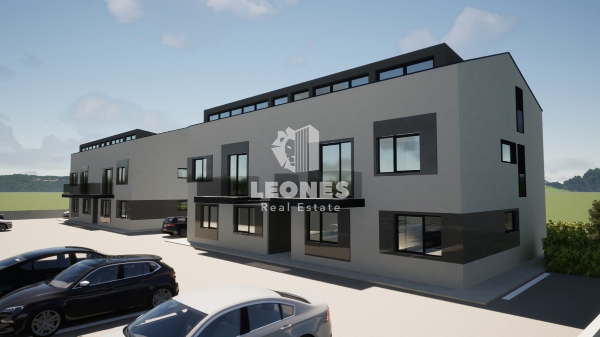 Spacious apartment on the ground floor with a garden in Poreč