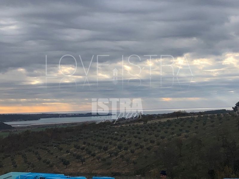 LUKSUZNA VILLA NA JEDINSTVENOJ LOKACIJI- POGLED MORE