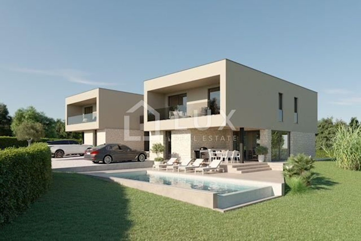 POREČ - moderna vila z bazenom, vrt 720m2