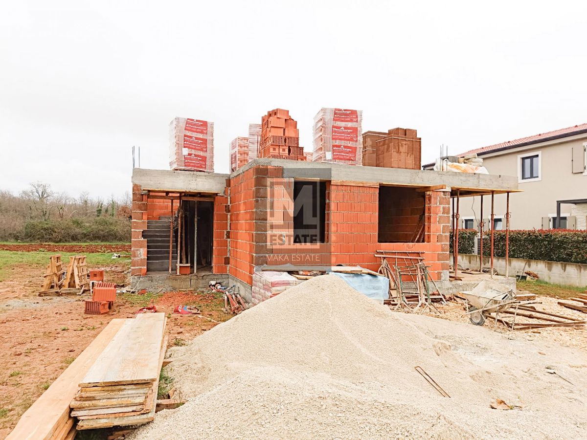 Poreč, okolica, Stan 98m2 u prizemlju u Roh-bou fazi