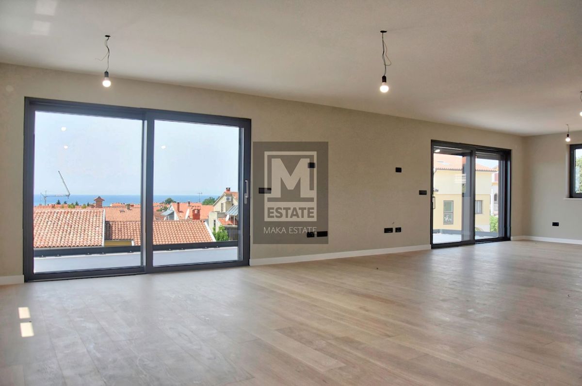 Poreč, exclusive penthouse with sea view!