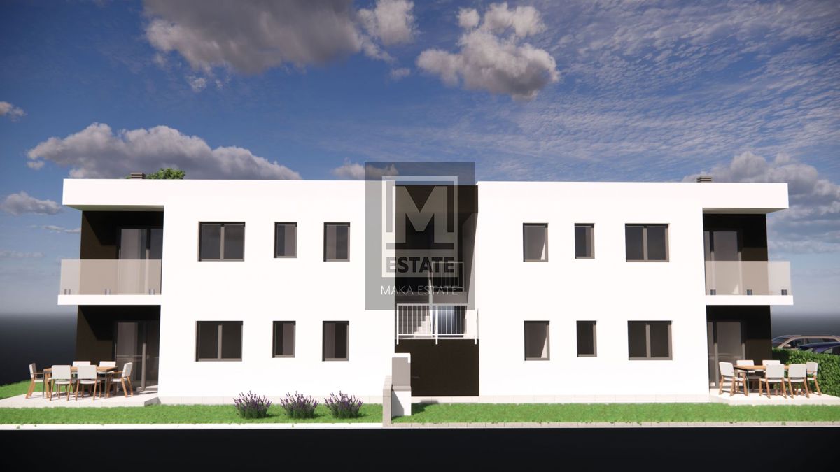 Poreč, two-bedroom apartment in a sought-after location with a garden!