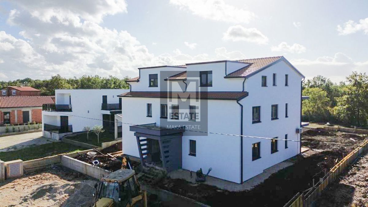 Poreč, okolica, dvosoban stan na 1. katu!