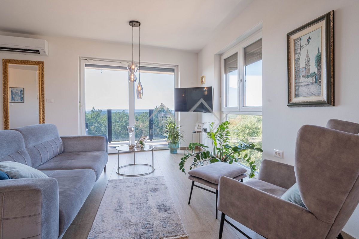 Poreč area, Modern apartment with sea view and terrace