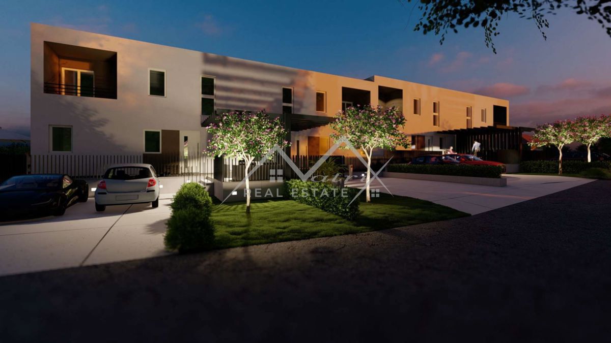 Poreč, Kufci - kuća u nizu blizu mora i grada. Novogradnja!