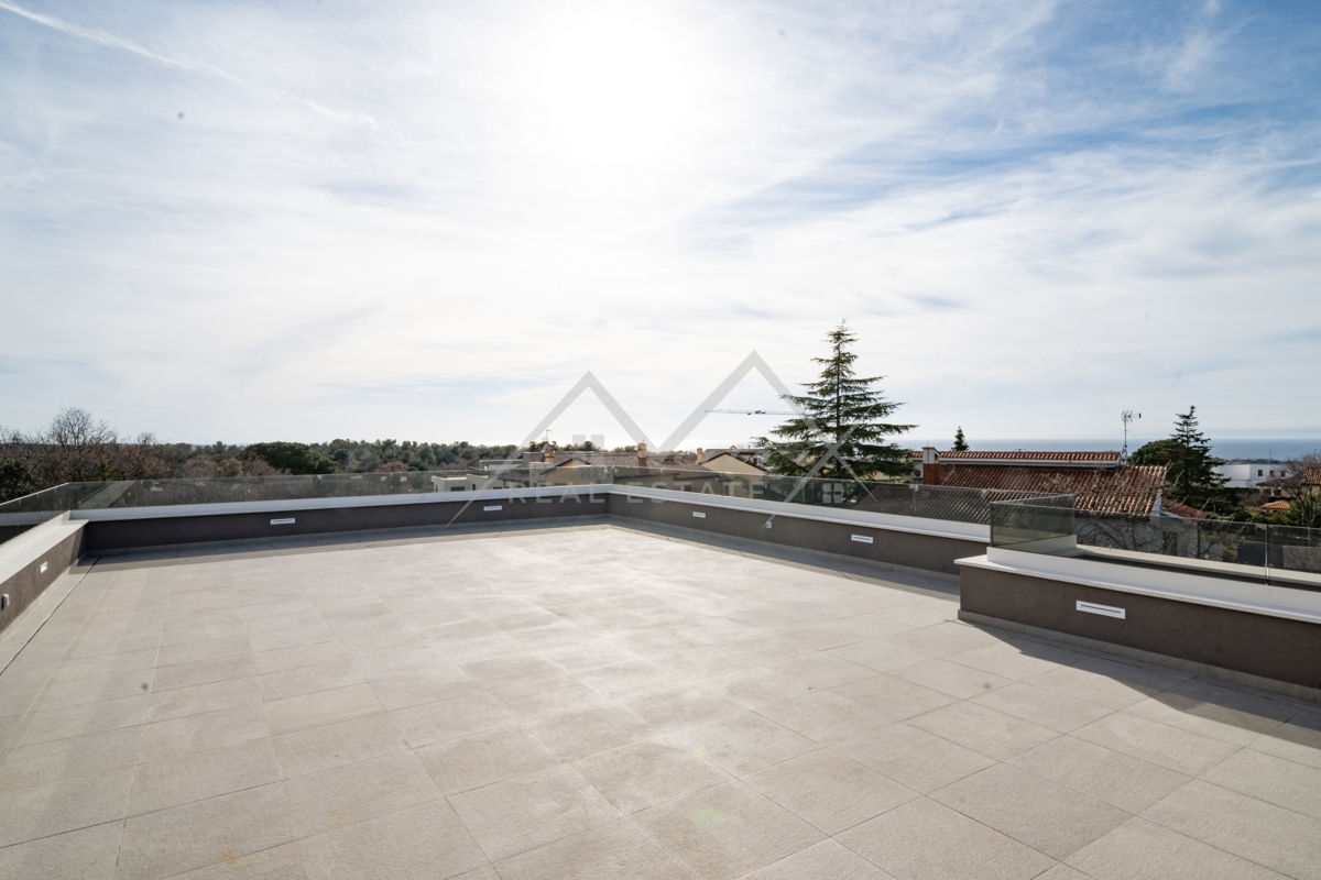 Poreč, Penthouse sa pogledom na more 