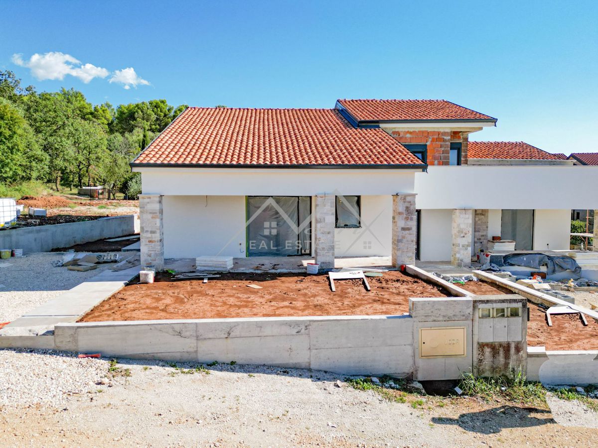 Poreč okolica, dvojna hiša z bazenom blizu Poreča