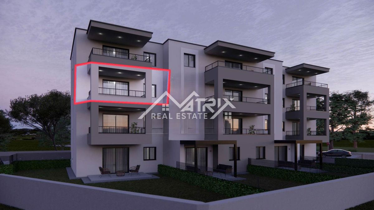 Poreč Surroundings, Three-Bedroom Apartment with Terrace and Sea View