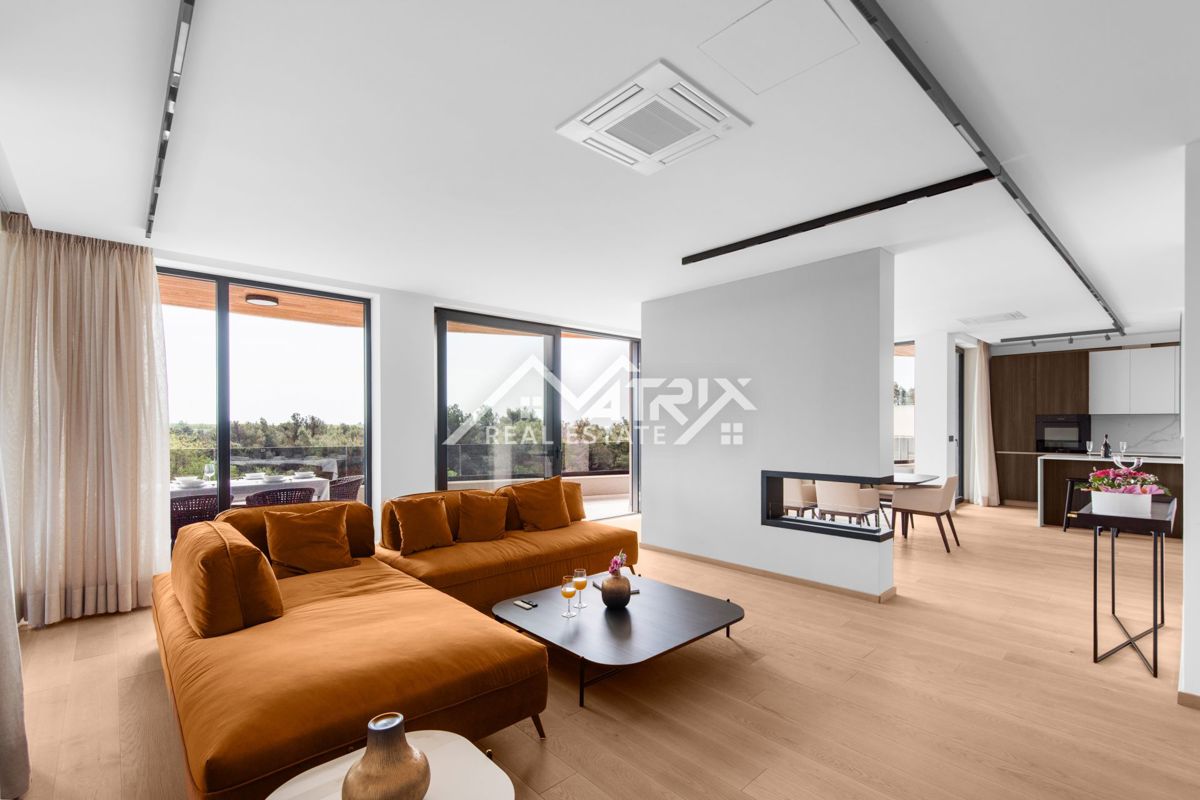 Poreč area, luxury penthouse near the sea
