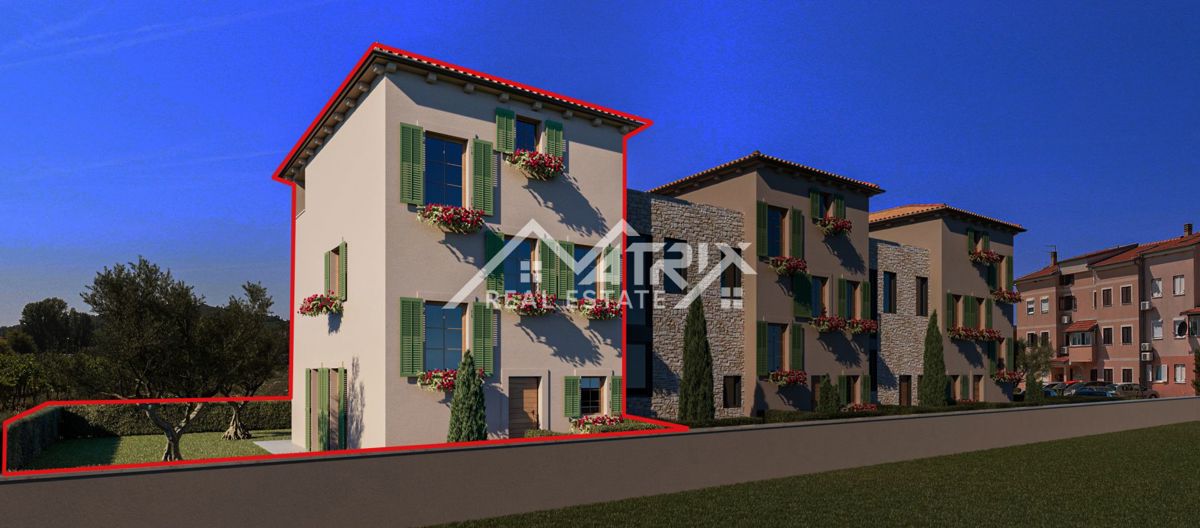 Poreč, moderna vrstna hiša z vrtom blizu centra