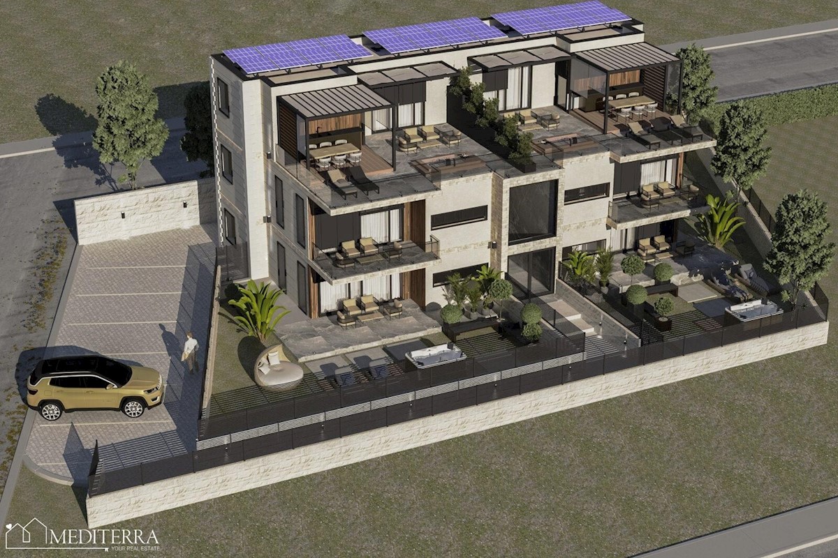 Moderna novogradnja, stan u prizemlju sa dvorištem, okolica Poreča, Istra