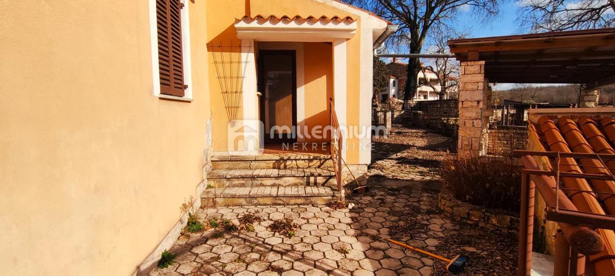 Istra, Baderna, 111m2, samostojeća kuća s velikom okućnicom