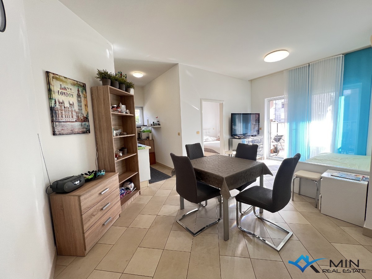 Stan u prizemlju na odličnoj lokaciji u Novigradu