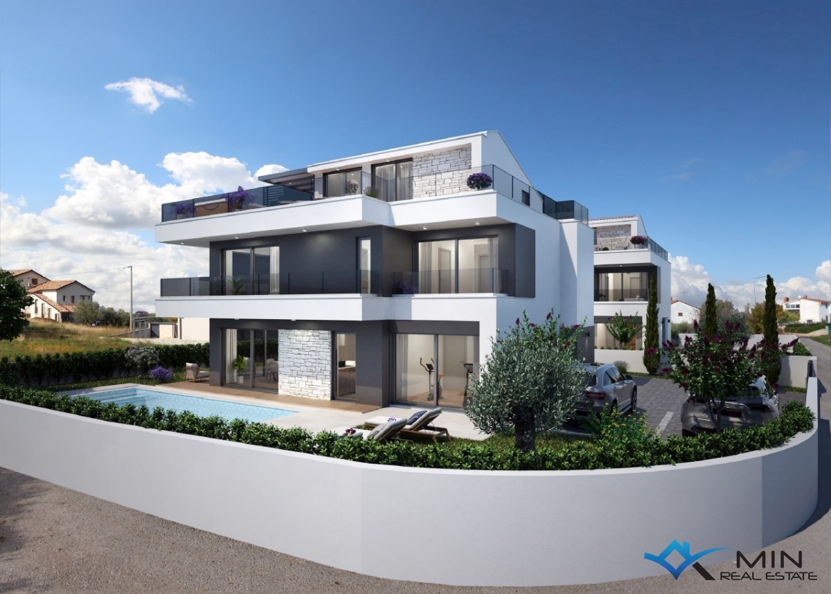 Vila sa krovnom terasom i bazenom u okolici Poreča