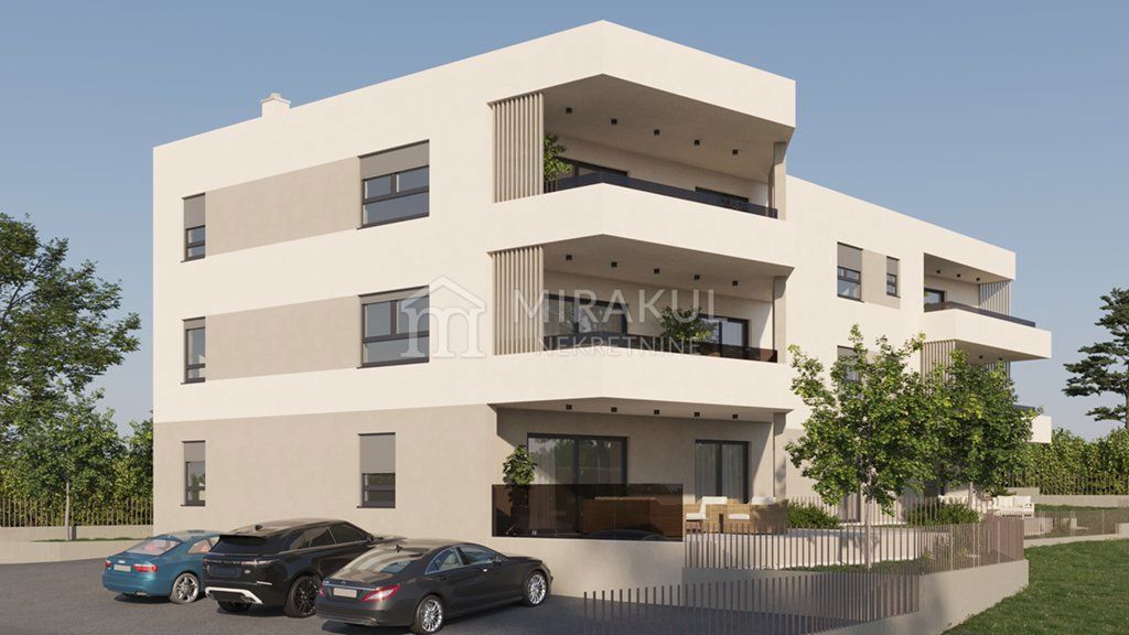 Nekretnine Vodice, NOVOGRADNJA, Stan S4 blizu plaže
