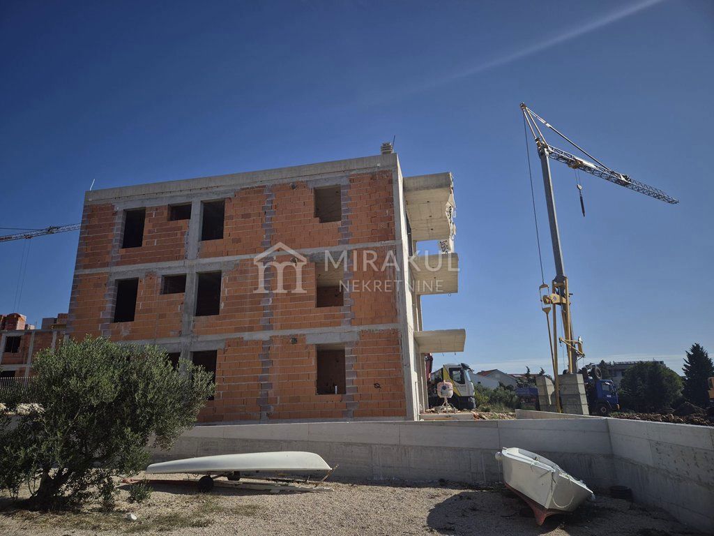 Nekretnine Vodice, NOVOGRADNJA, Moderan stan S3 blizu mora