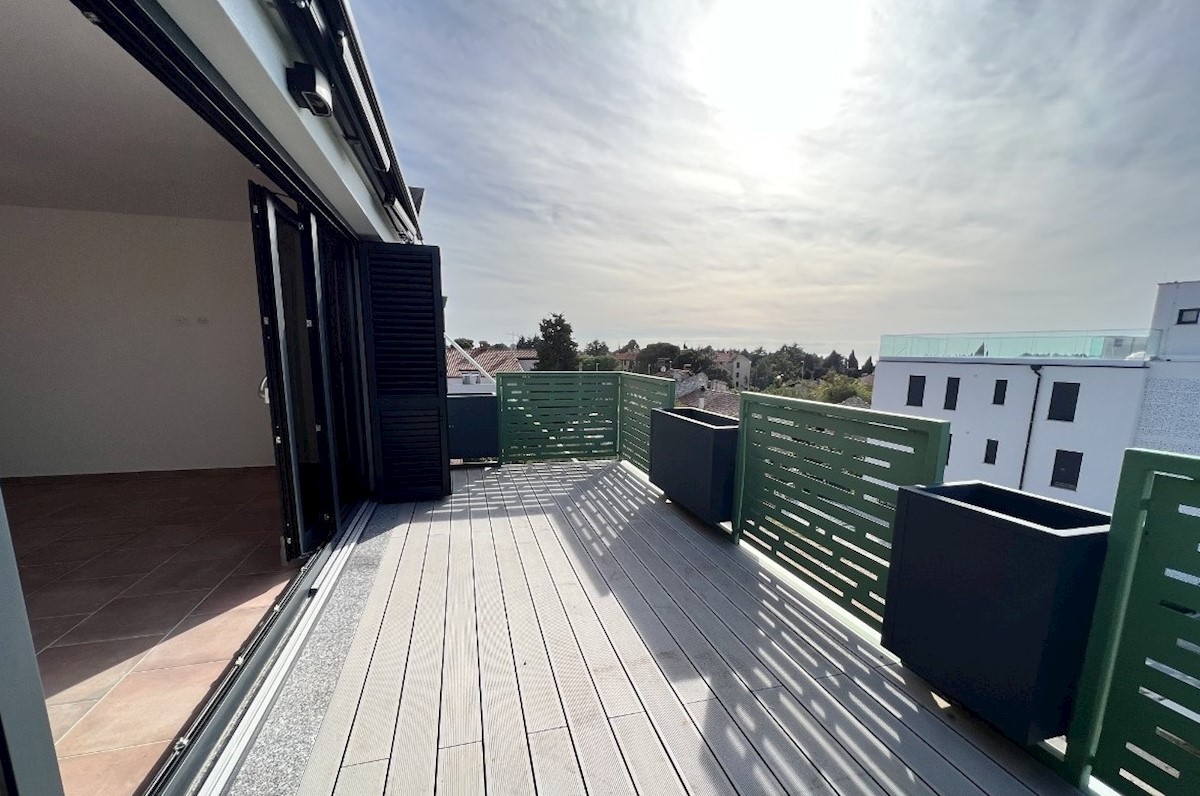 Stan u novogradnji s pogledom na more, Novigrad, Istra